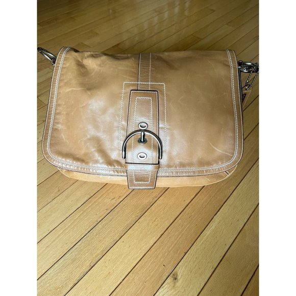 VERY RARE FIND! COACH Tan Soho Distressed Leather Buckle Flap Bag - Picture 1 of 4